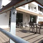 Hotell 202 3*