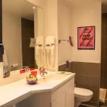 Hotell 202 3*