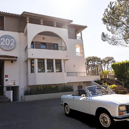 202 Hotel